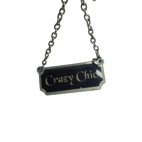 Disney Manic Style Crazy Chic Bar Pendant Necklace Cruella De Vil 101 Dalmatians - Picture 8 of 8